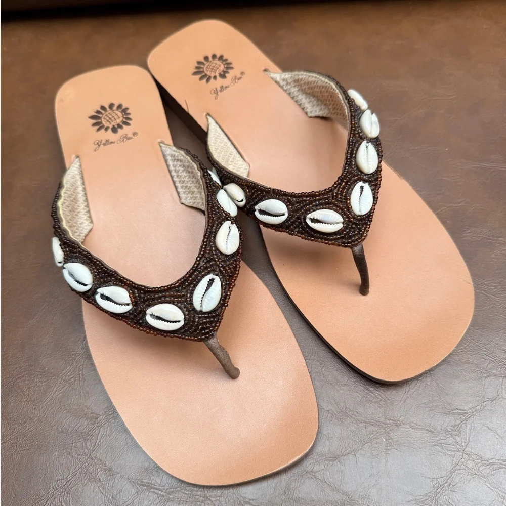 Yellow Box sandals - Picture 2 of 6